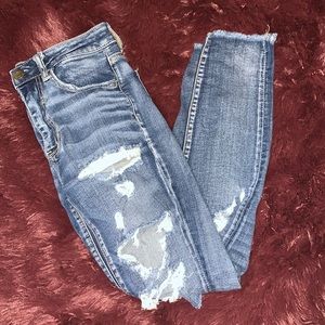 American Eagle Distressed Hi Rise Jegging Crop